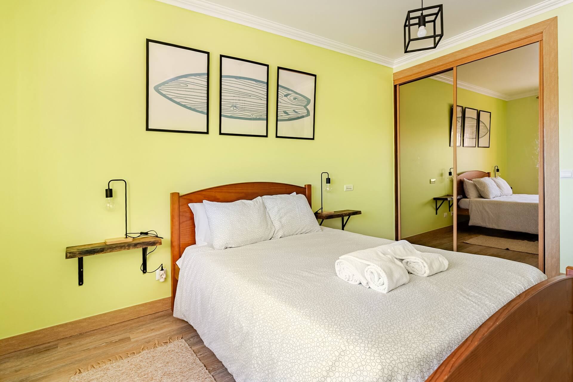 Apartamento Bay em Peniche — quarto de casal