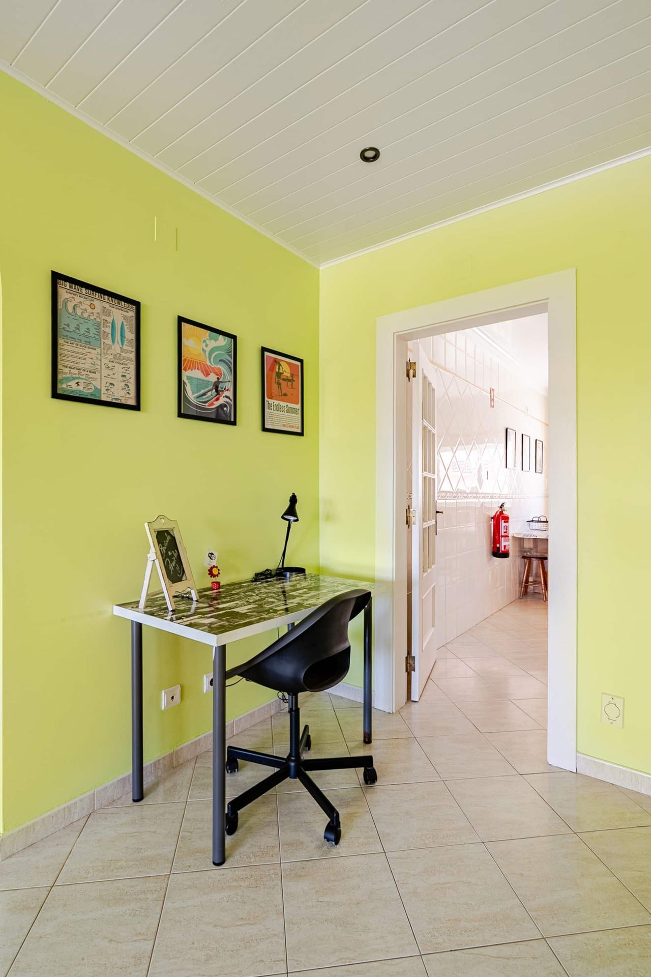 Apartamento Bay em Peniche — zona de trabalho