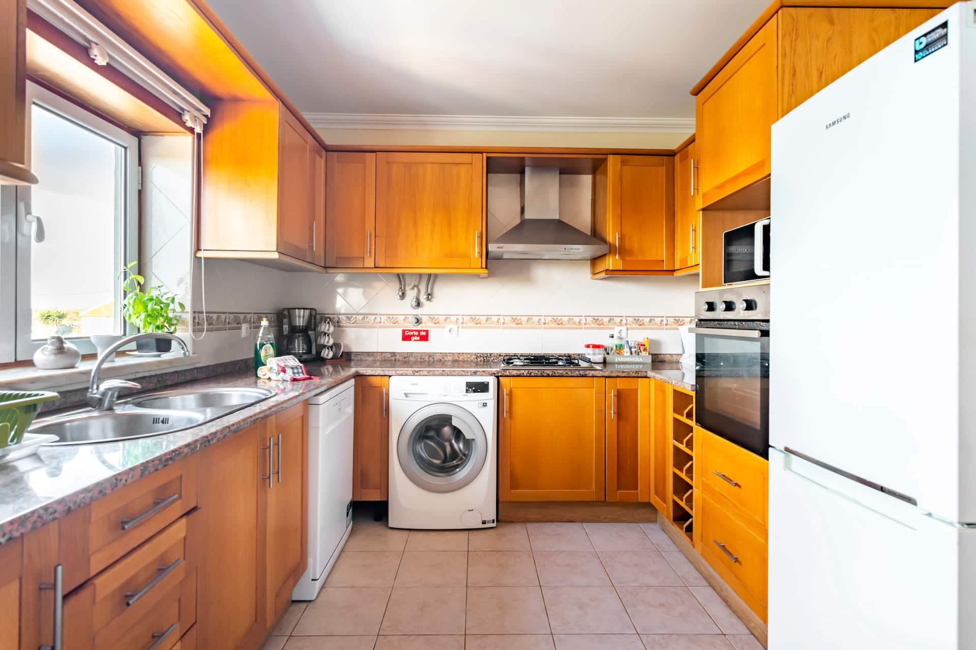 Apartamento SurfPeniche Ocean View em Peniche — cozinha equipada