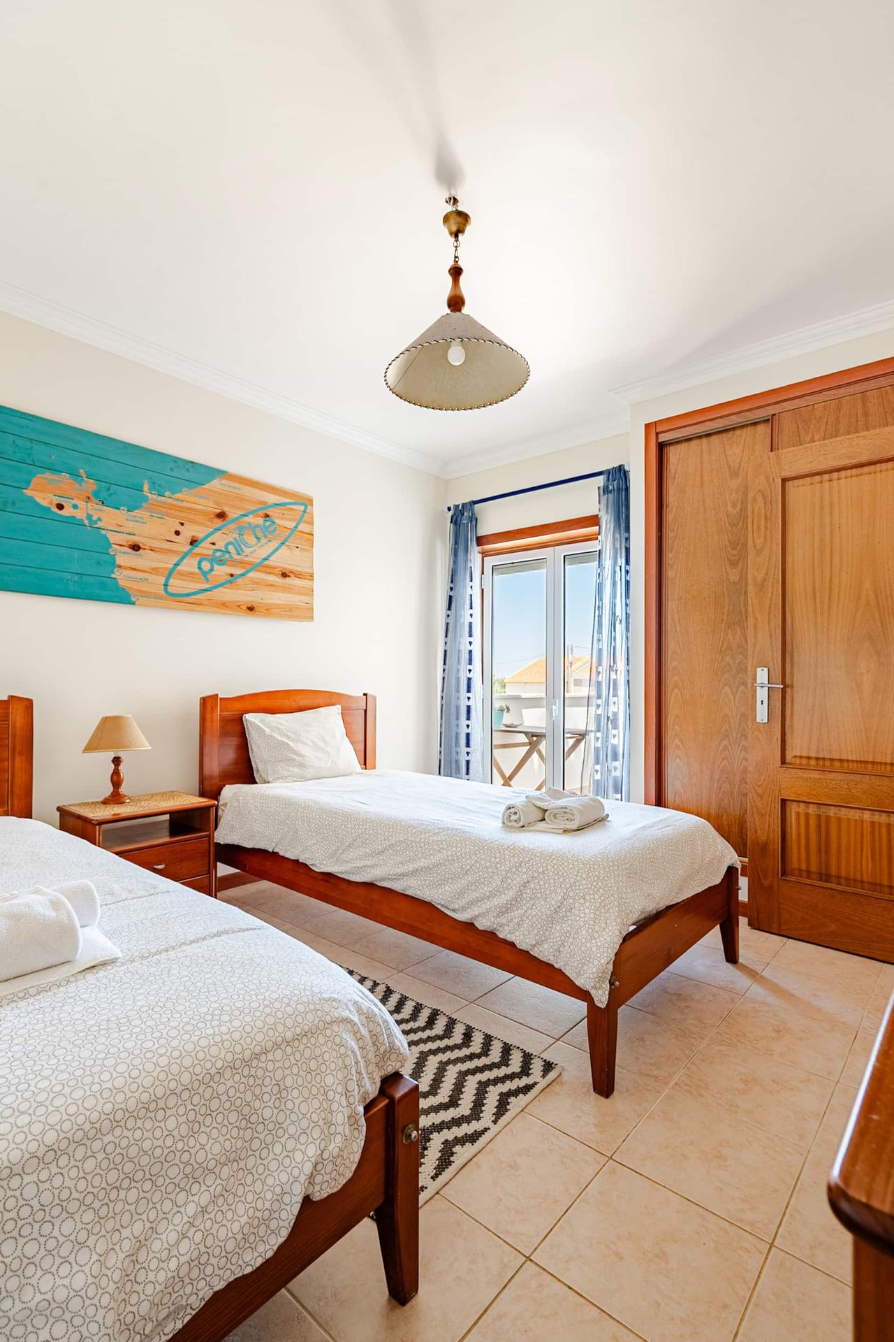 Apartamento SurfPeniche Ocean View em Peniche — quarto com camas individuais